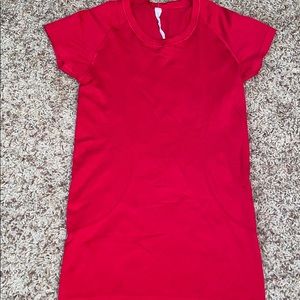 Lululemon red swiftly top